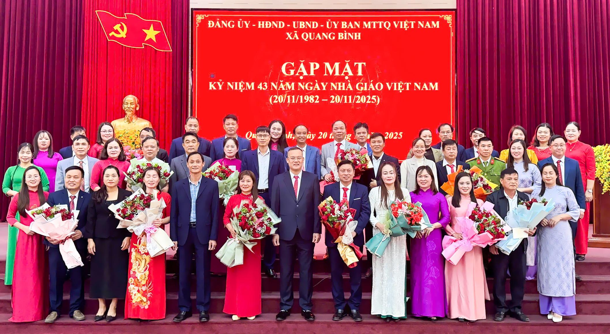 Xã Quang Bình tổ chức gặp mặt kỷ niệm 43 năm Ngày Nhà giáo Việt Nam (20/11/1982 – 20/11/2025)