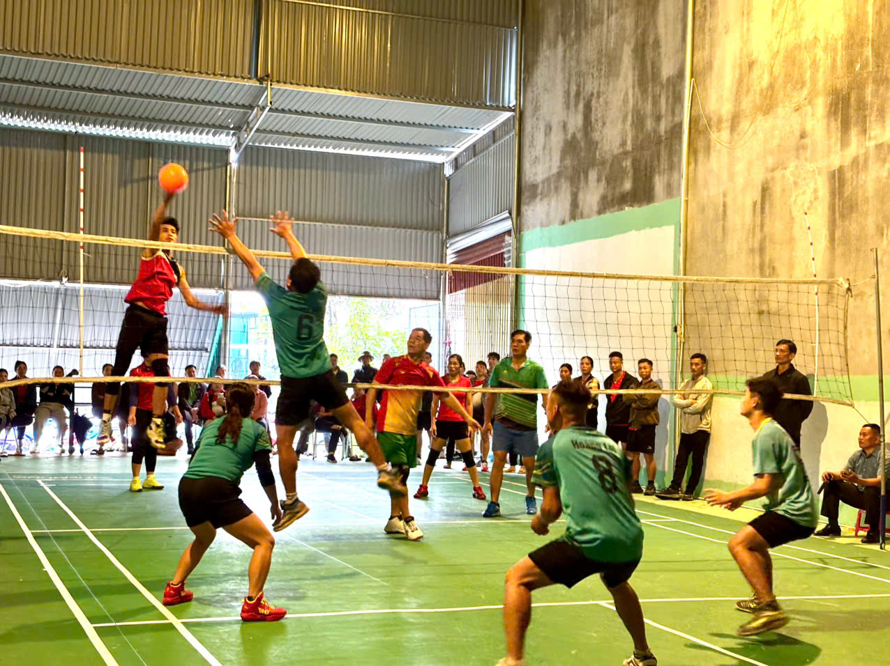 Giải bóng chuyền hơi chào mừng thành công Đại hội đại biểu MTTQ và các tổ chức chính trị – xã hội lần thứ I, nhiệm kì 2025-2030