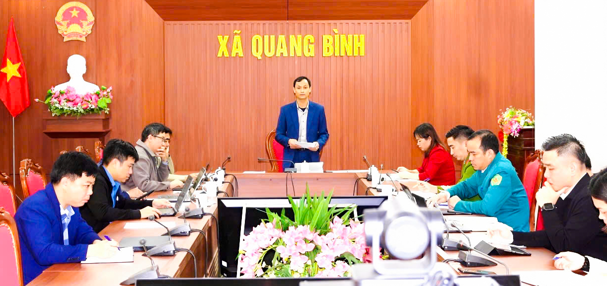 UBND xã Quang Bình họp lãnh đạo tuần 50: Quyết liệt chỉ đạo, tăng tốc hoàn thành nhiệm vụ năm 2025