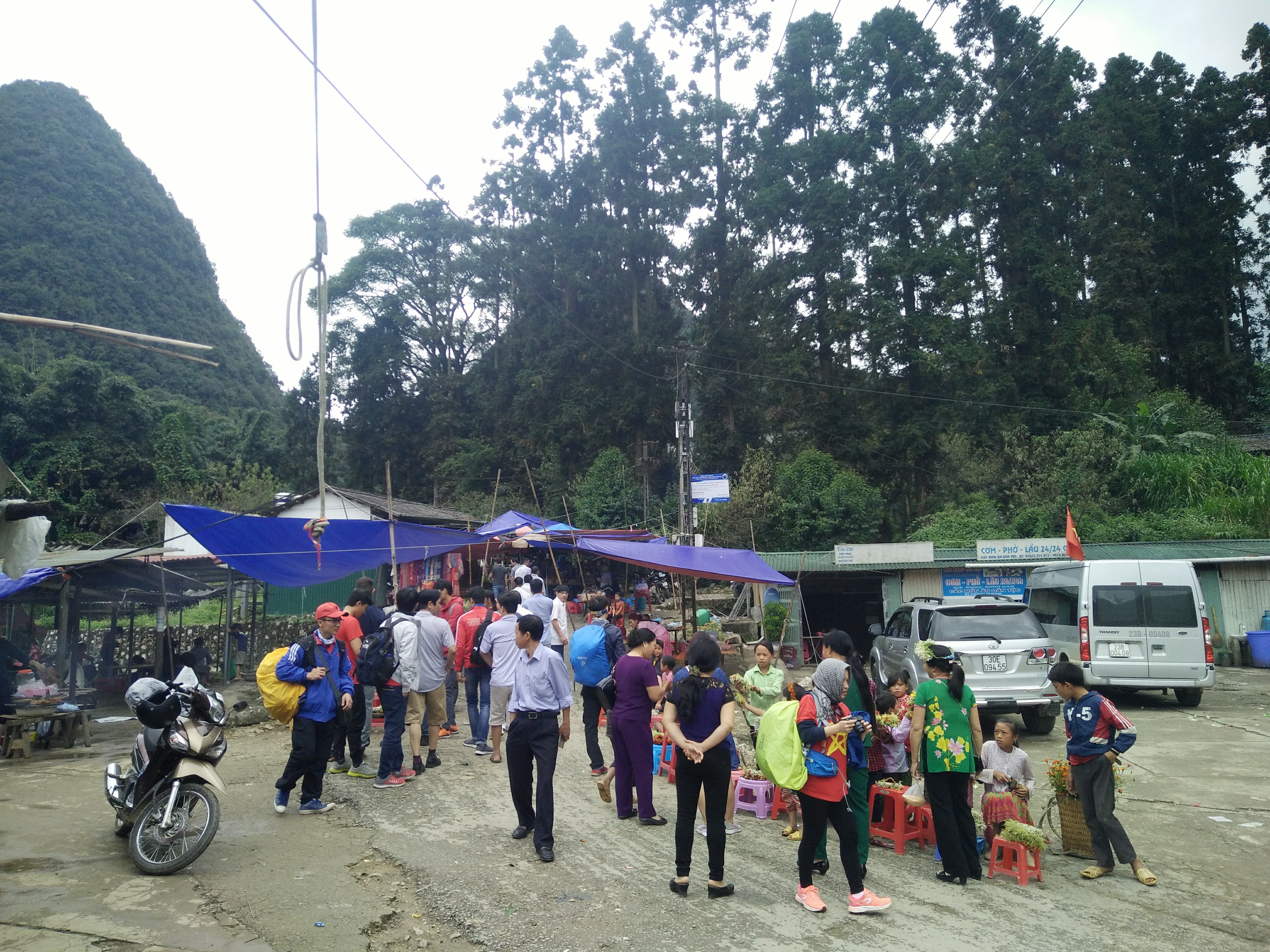 Sà Phìn, những ngày trước mùa Lễ hội hoa Tam giác mạch