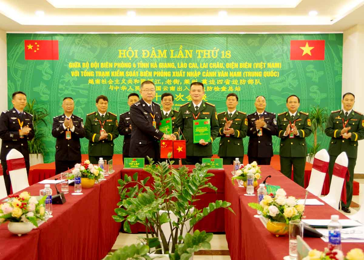 Hội đàm giữa Bộ đội Biên phòng 4 tỉnh Việt Nam với Tổng Trạm kiểm soát Biên phòng xuất, nhập cảnh Vân Nam, Trung Quốc