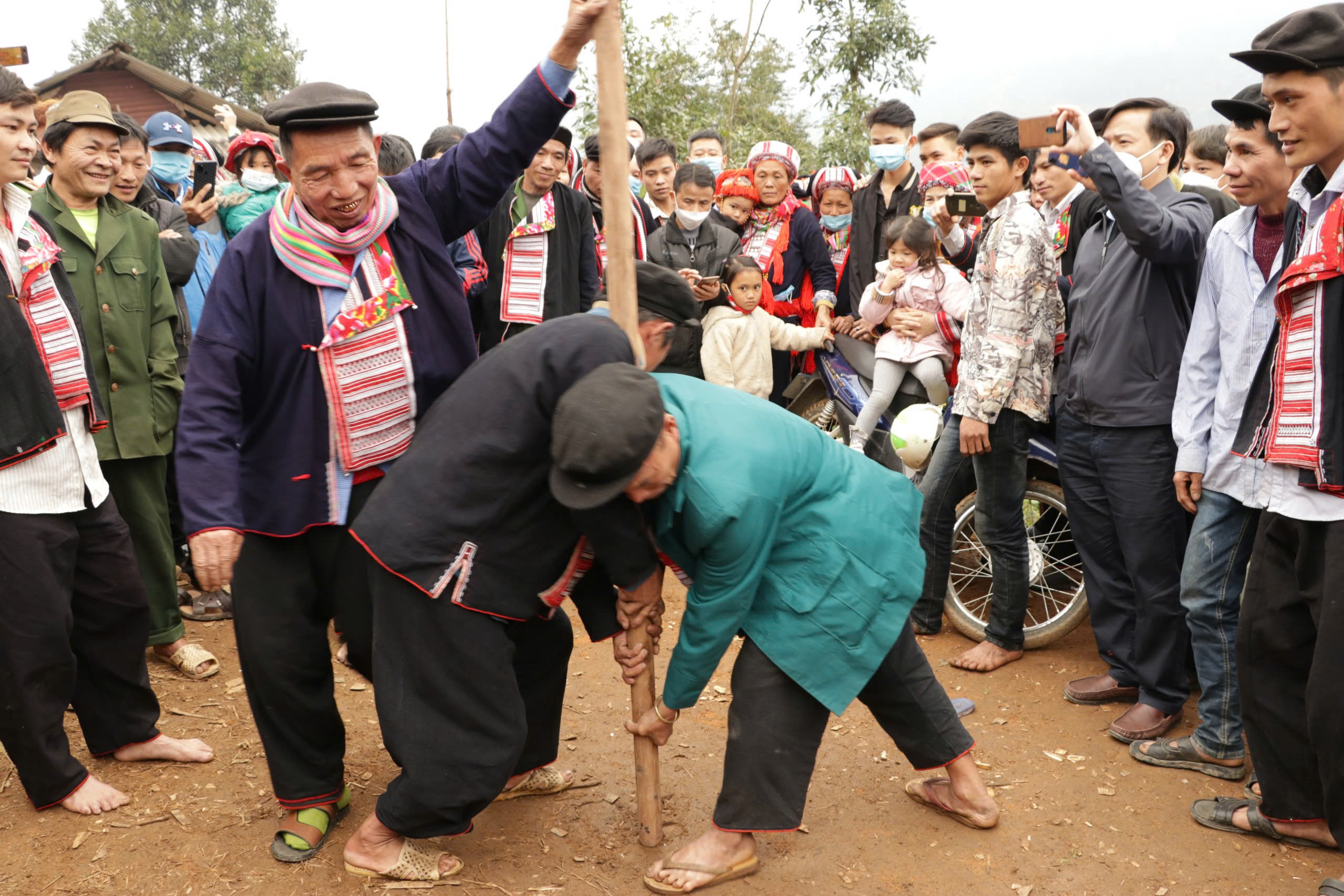 Độc đáo trong Lễ cầu mùa của người Dao đỏ