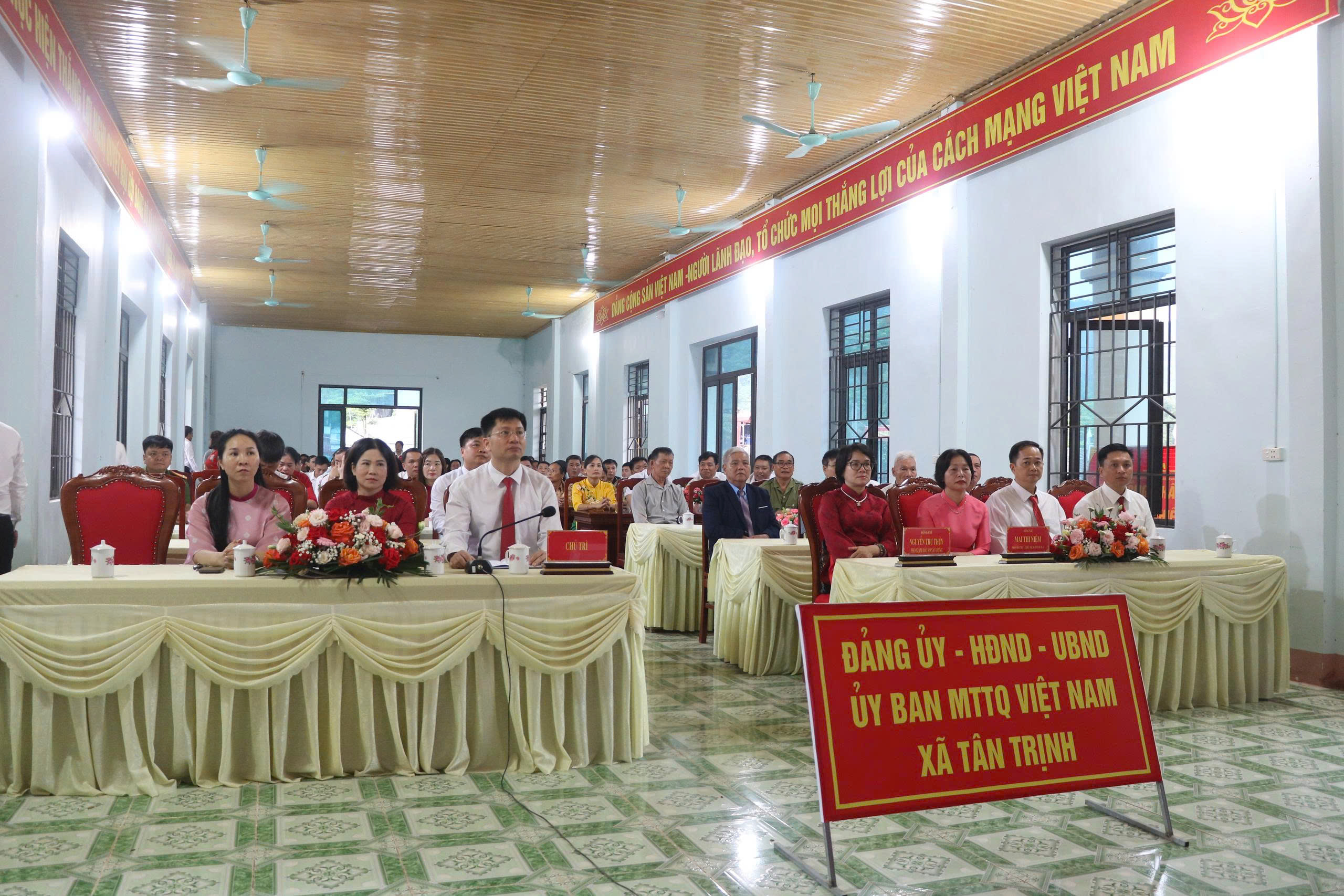 Lễ công bố Nghị Quyết, Quyết định của Trung ương và địa phương về sáp nhập đơn vị hành chính cấp tỉnh, xã