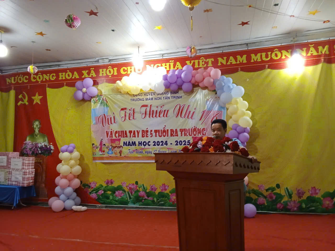 TRƯỜNG MẦM NON XÃ TÂN TRỊNH TỔ CHỨC VUI TẾT THIẾU NHI 1/6 VÀ CHIA TÂY BÉ 5 TUỔI RA TRƯỜNG