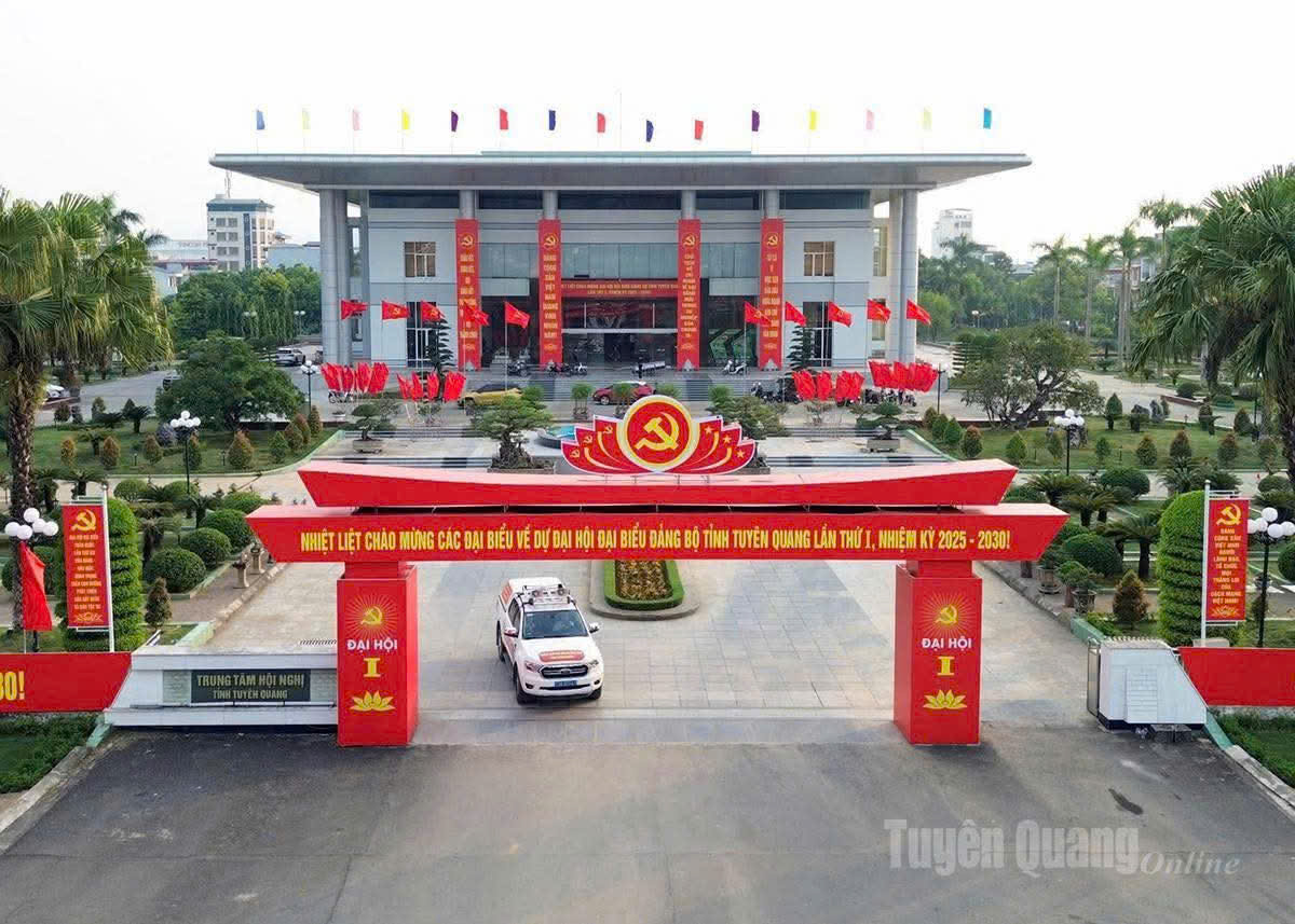 Phiên chính thức Đại hội đại biểu Đảng bộ tỉnh Tuyên Quang lần thứ I, nhiệm kỳ 2025-2030