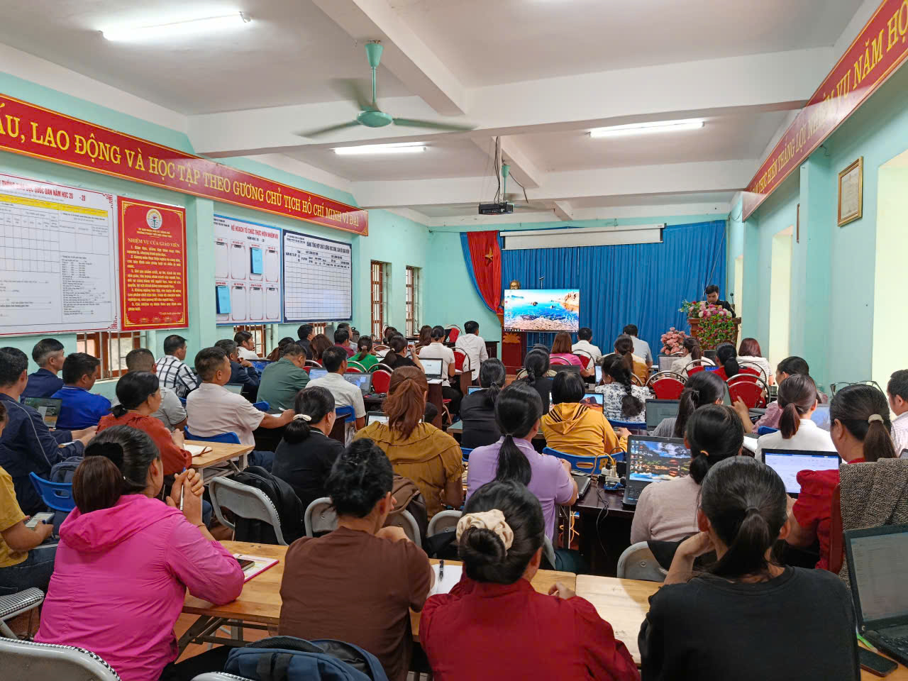 Hội nghị tập huấn, hướng dẫn kỹ năng nộp hồ sơ thủ tục hành chính trên Cổng dịch vụ công quốc gia