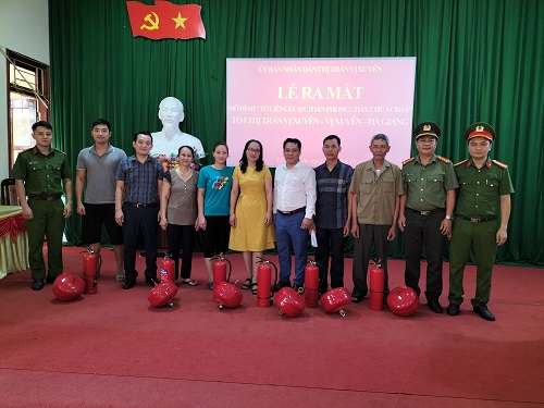 Tổ 8 thị trấn Vị Xuyên ra mắt Tổ Liên gia an toàn phòng cháy, chữa cháy