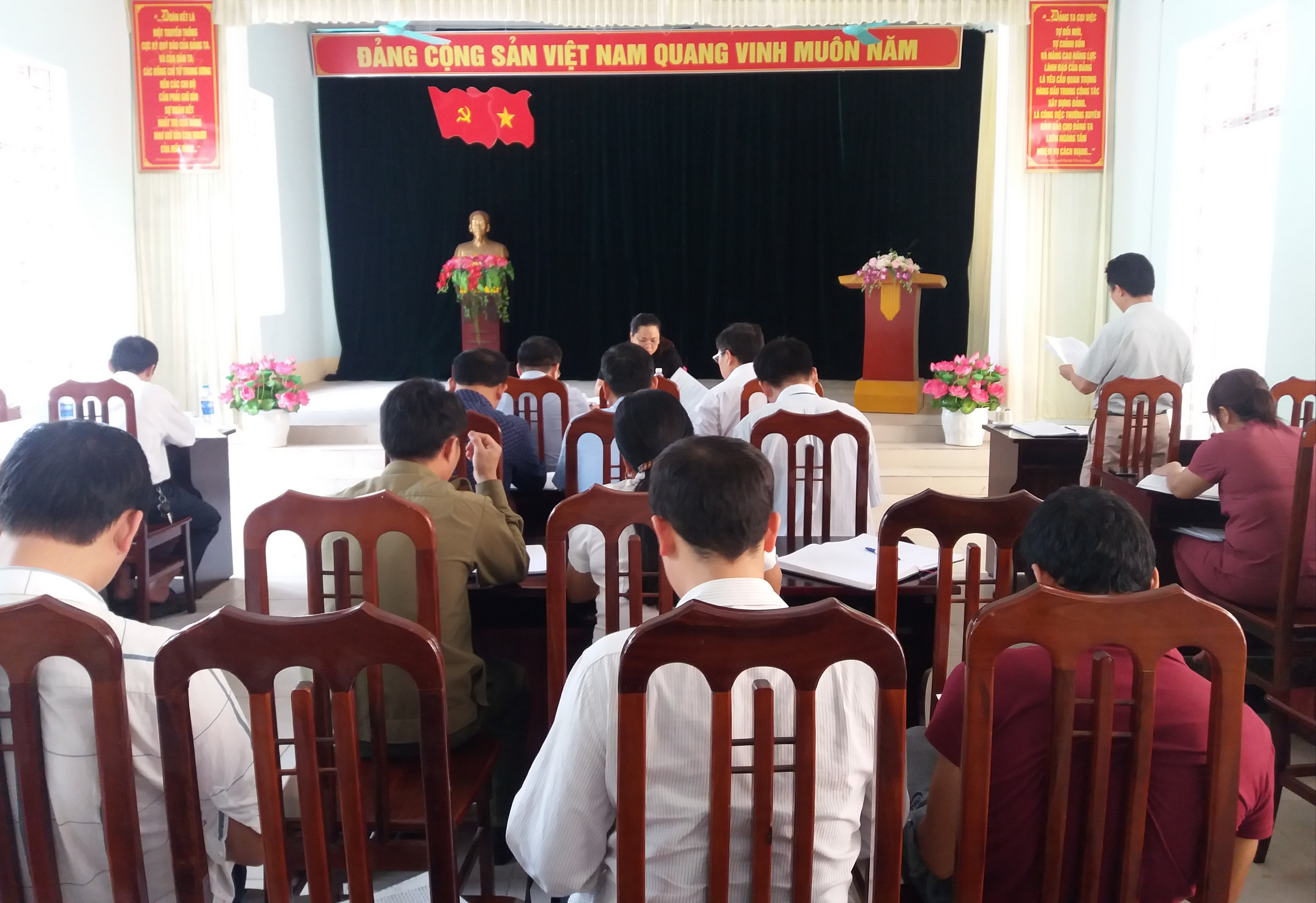 Đoàn giám sát HĐND huyện làm việc tại xã Thanh Thủy