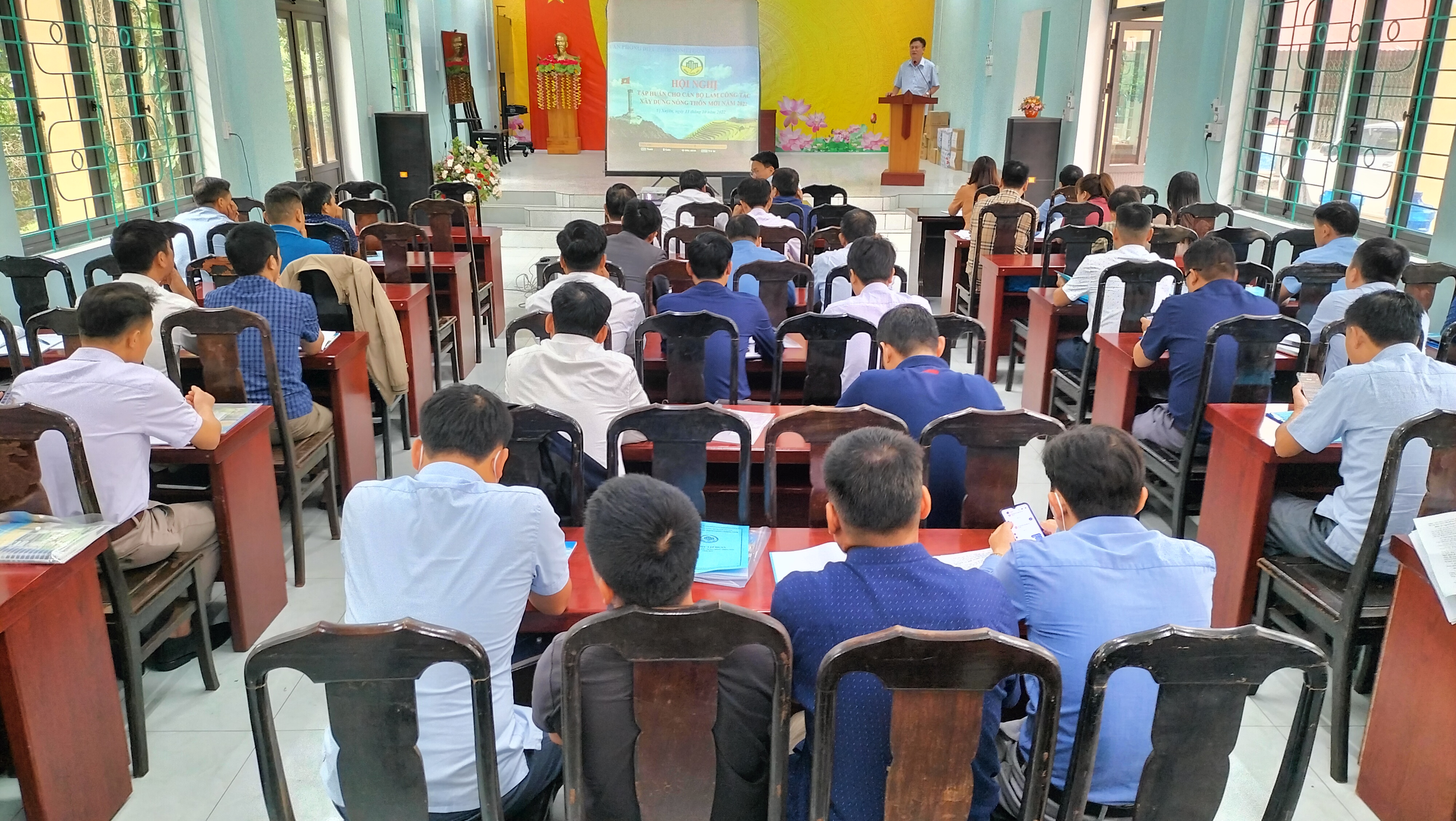 Hội nghị tập huấn cho cán bộ làm công tác xây dựng nông thôn mới