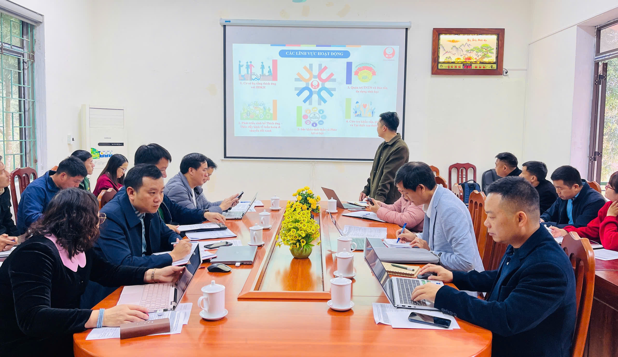 Trung tâm Nghiên cứu Sáng kiến Phát triển Cộng đồng làm việc tại xã Thuận Hòa