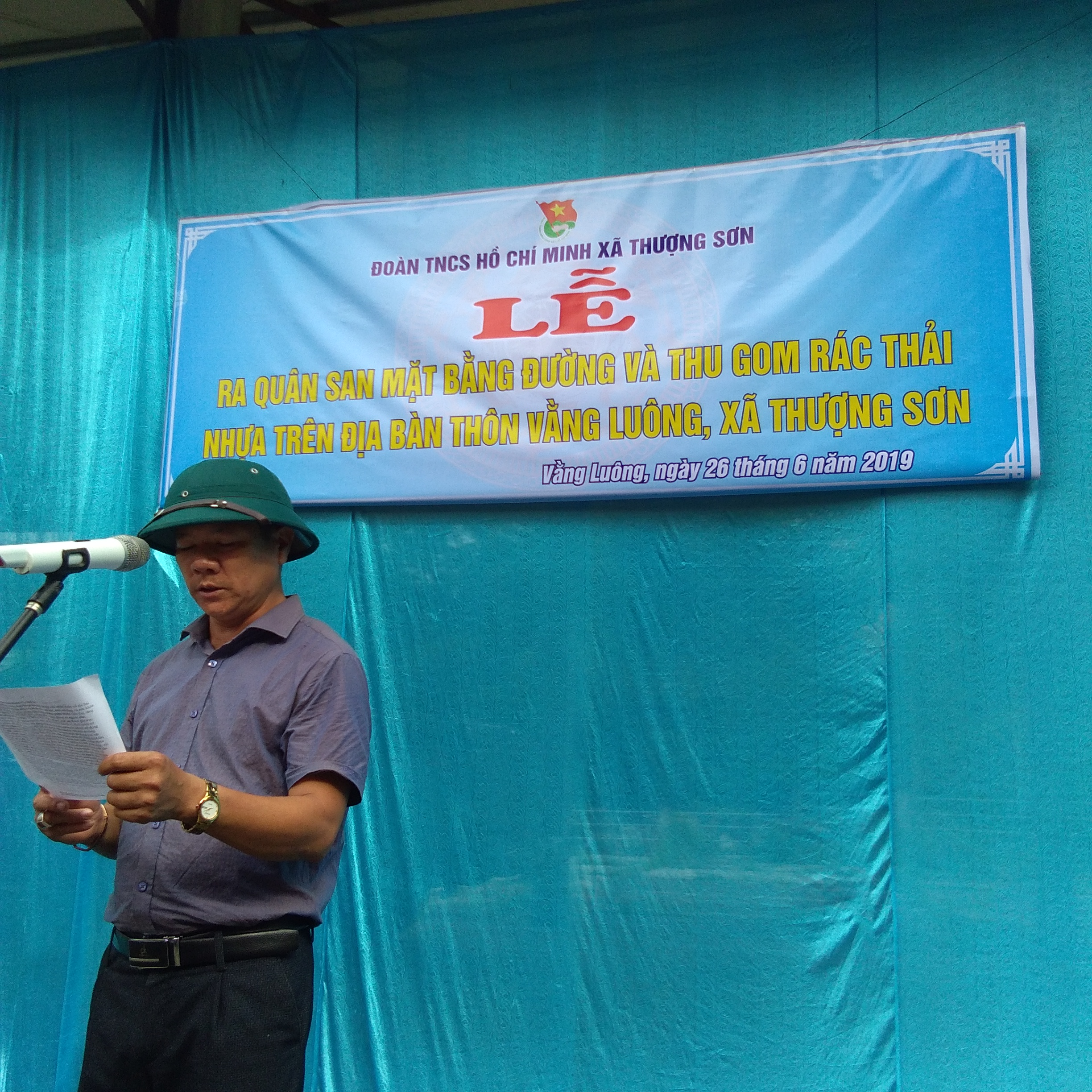 Lễ Phát động san mặt bằng đường và thu gom rác nhựa địa bàn xã Thượng Sơn