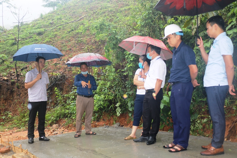 Chủ tịch UBND huyện Nguyễn Trung Ngọc làm việc tại xã Tân Nam