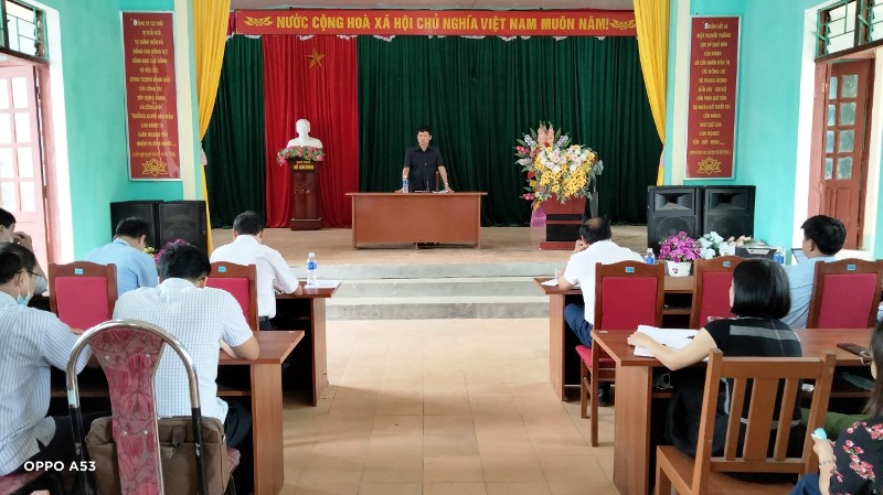 Bí thư Huyện ủy kiểm tra tiến độ cải tạo vườn tạp, làm nhà ở cho người có công, cựu chiến binh nghèo, hộ nghèo tại xã Vĩ Thượng