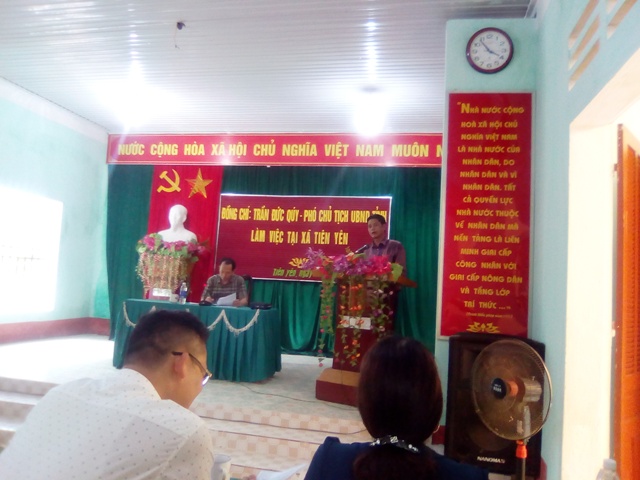 Đoàn kiểm tra chương trình XDNTM tại xã Tiên Yên