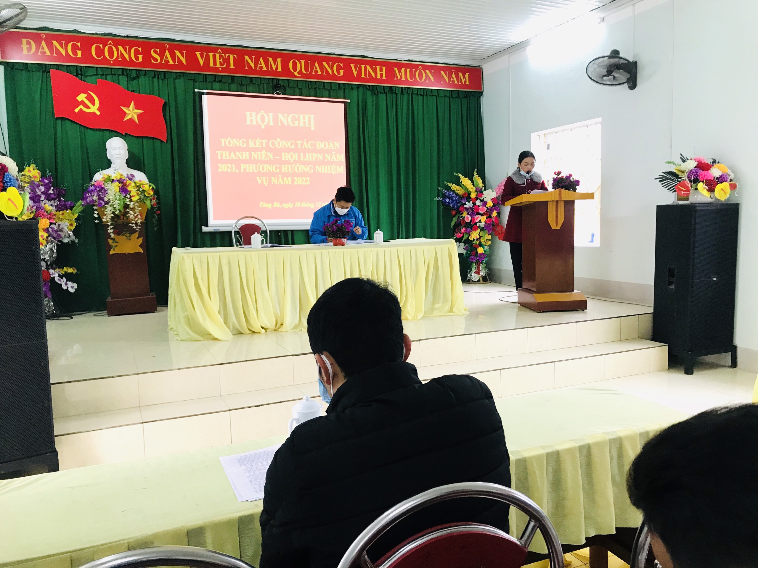 Ngày 10/12/2021 Đoàn xã Tùng Bá kết hợp với Hội phụ nữ xã tổ chức hội nghị tổng kết công tác đoàn và phong trào thanh niên năm 2021