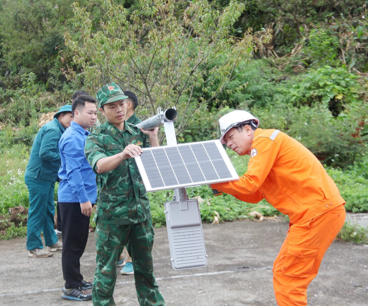 Quân- dân chung lòng xây dựng biên cương