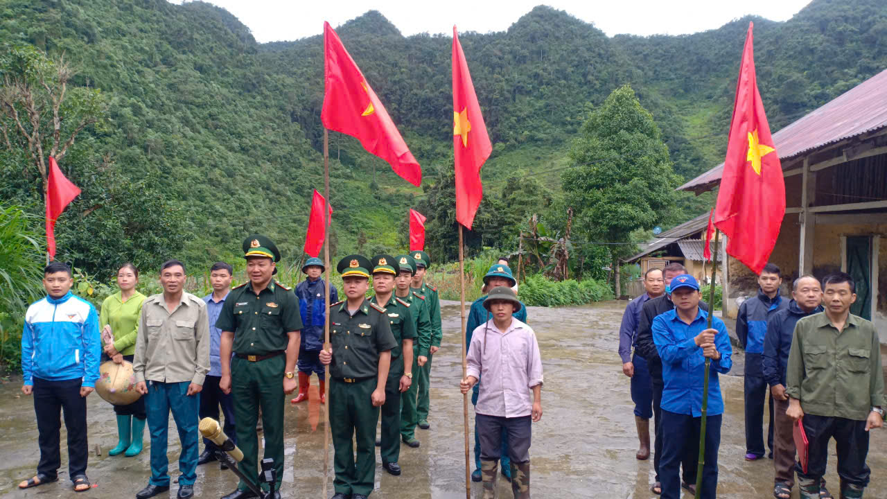 Xã Tùng vài Tổ chức Lễ phát động công trình thi đua, xếp hàng rào đá tại Thôn Khố Mỷ, hướng tới Đại hội Đảng các cấp