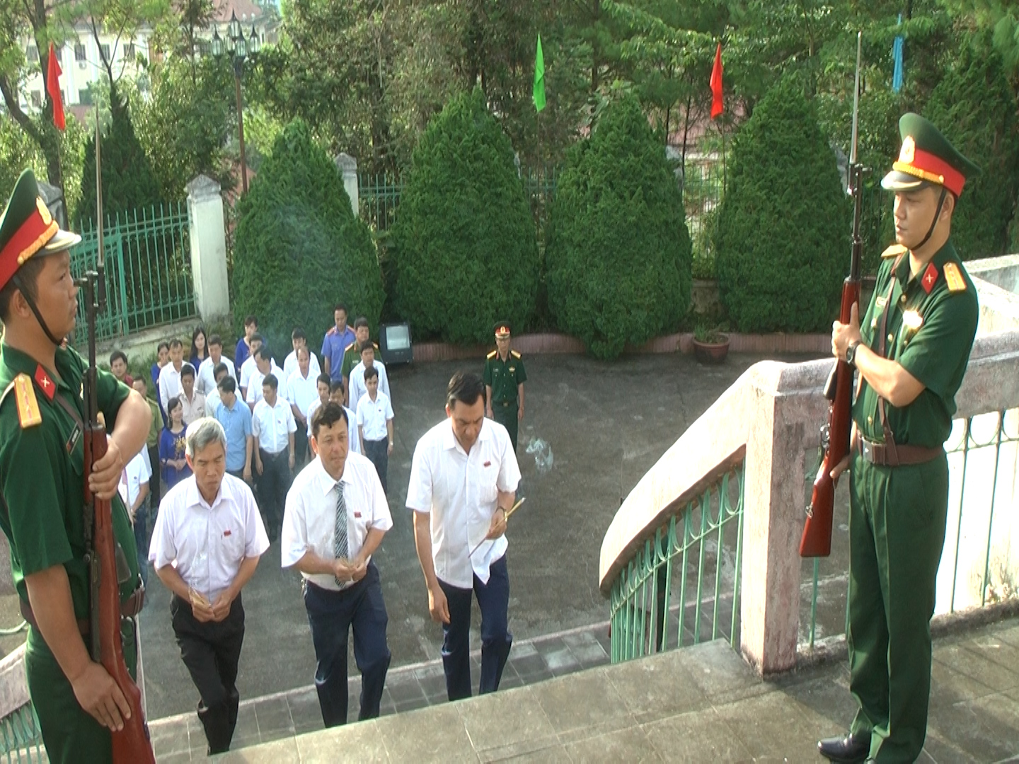 HỘI VIÊN PHỤ NỮ XÃ XÍN MẦN THI ĐUA HOÀN THÀNH CÁC TIÊU CHÍ NÔNG THÔN MỚI