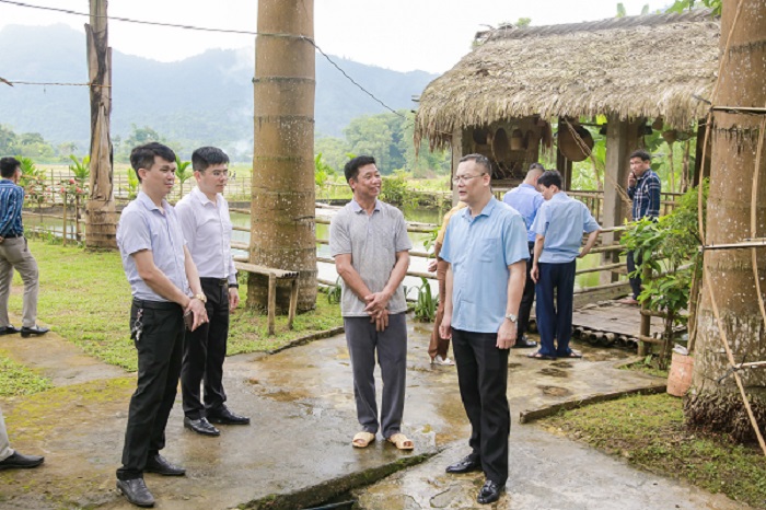Chủ tịch UBND huyện làm việc tại Làng văn hóa du lịch cộng đồng thôn Khun, xã Bằng Lang