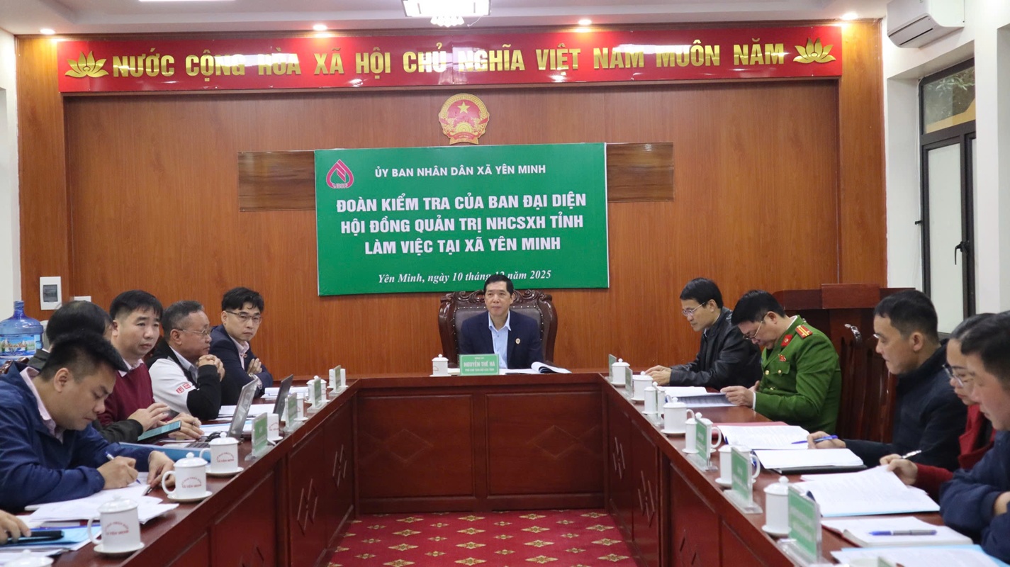 Đoàn kiểm tra của Ban đại diện HĐQT Ngân hàng CSXH tỉnh làm việc tại xã Yên Minh