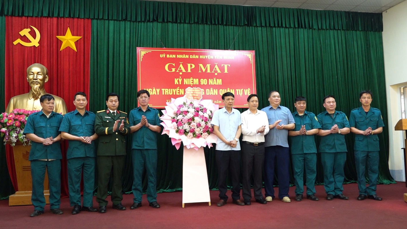 Kỷ niệm 90 năm Ngày truyền thống Dân quân tự vệ